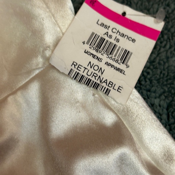 MAC DUGGAL
Rhinstone-Trim Trumpet Gown NWT Size 6 White - Picture 5 of 12